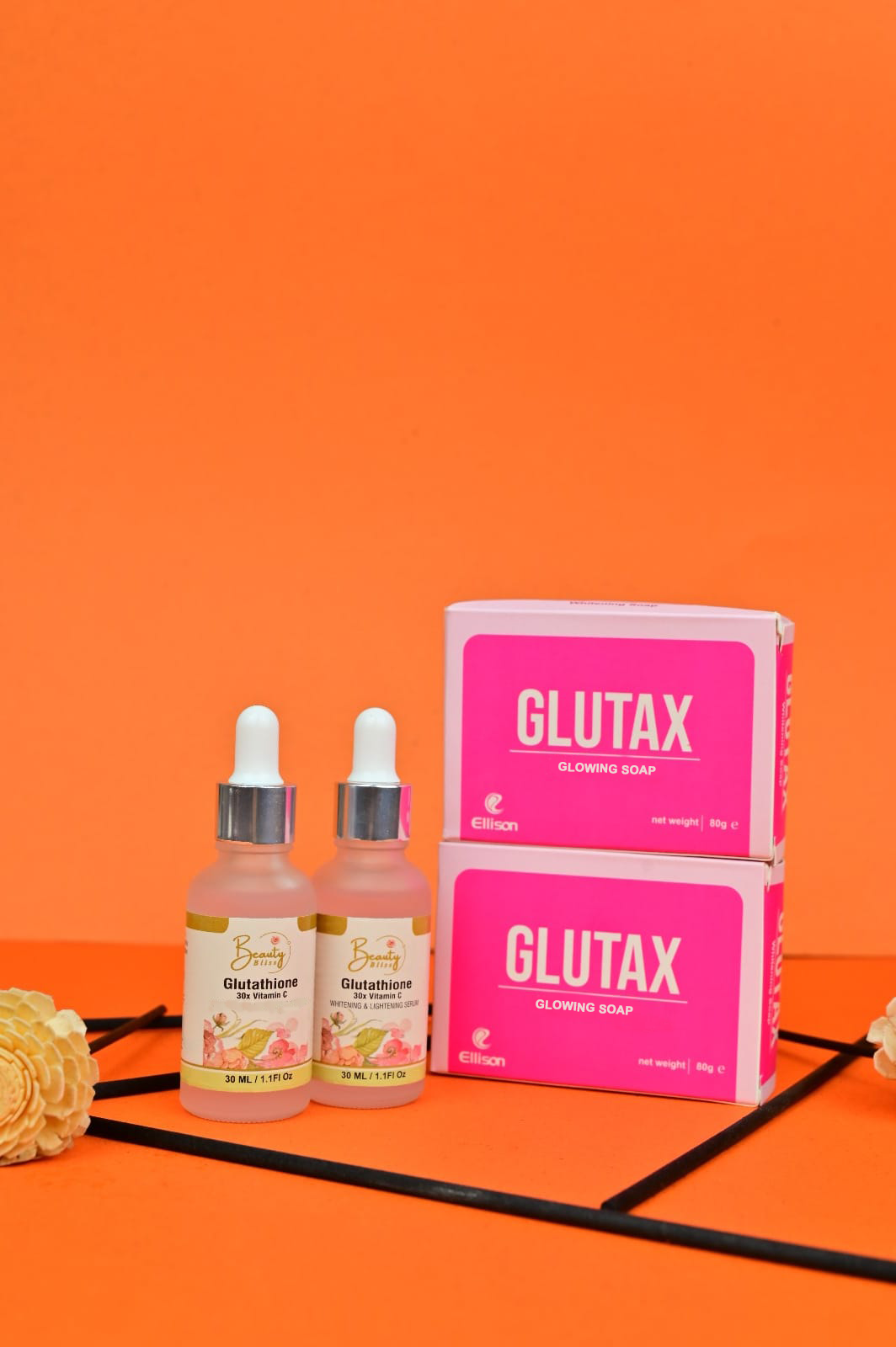 Pack Of 4 Deal Glutathione serum 30x Vitamin C 30ML  2 serum + 2 Free Soap